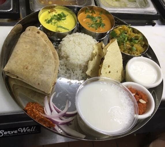 Standard Thali (3 Curries)